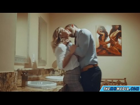 ❤️ Кад те прсата плавуша заведе у јавном тоалету ❤❌ Домаћи порно код нас ❌❤